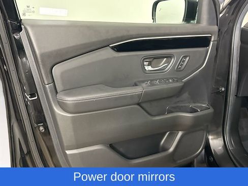 Certified 2025 Honda Pilot EX-L image 17