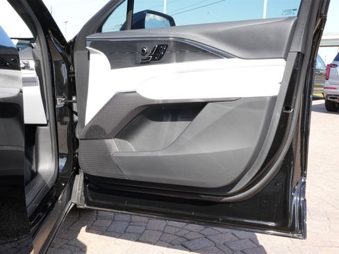 New 2025 Cadillac Lyriq Sport image 27