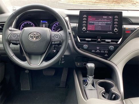 Used 2021 Toyota Camry SE image 8