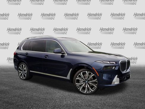 Used 2026 BMW X7 xDrive40i AWD/4WD image 2
