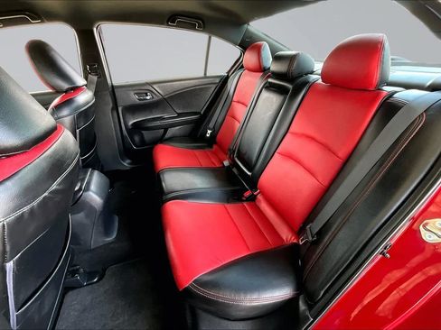 Used 2016 Honda Accord Sport image 19