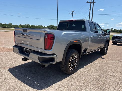 New 2026 GMC Sierra 2500 Denali Ultimate AWD/4WD image 6