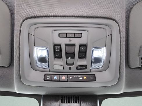 Used 2024 GMC Sierra 2500 Denali w/ Denali Reserve Package AWD/4WD image 18