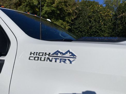 Used 2024 Chevrolet Silverado 2500 High Country w/ High Country Premium Package image 48