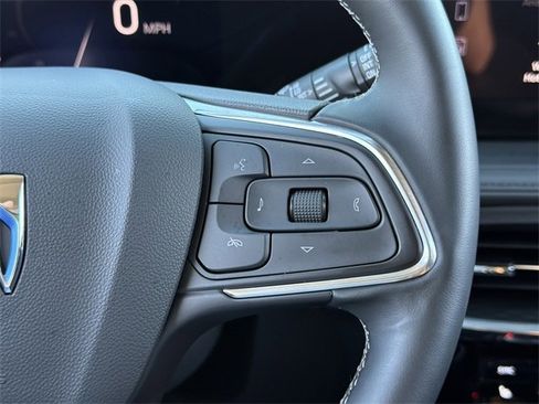 Used 2025 Buick Encore GX Avenir image 12