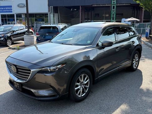 Used 2018 MAZDA CX-9 Touring w/ Touring Premium Package AWD/4WD image 3
