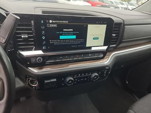 Used 2025 Chevrolet Silverado 1500 LT AWD/4WD image 11