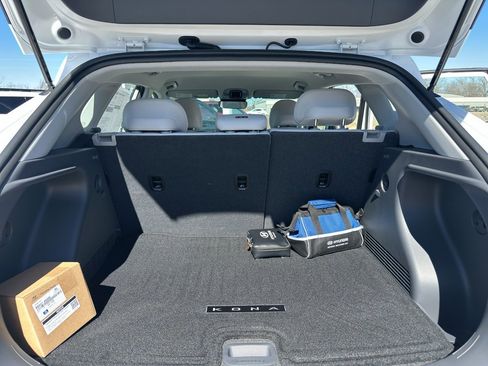 New 2026 Hyundai Kona SE image 32