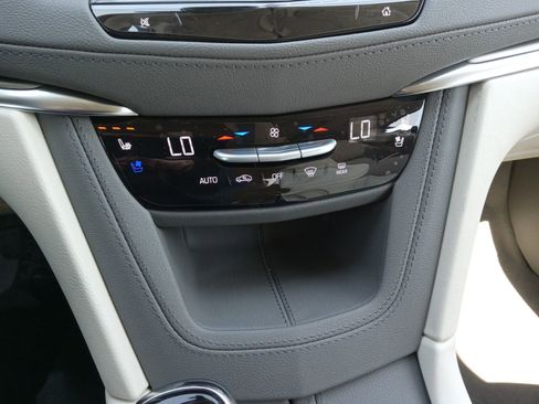 New 2026 Cadillac XT5 Premium Luxury image 17