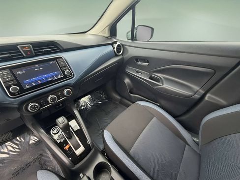 Used 2025 Nissan Versa SV FWD image 15