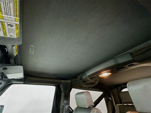 Used 2007 Jeep Wrangler X image 11