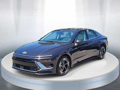 Certified 2025 Hyundai Sonata SEL FWD image 4