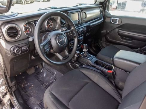 Used 2021 Jeep Wrangler Sport AWD/4WD image 12