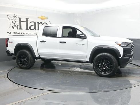 Used 2023 Chevrolet Colorado Trail Boss w/ LPO, Dark Essentials Package AWD/4WD image 1
