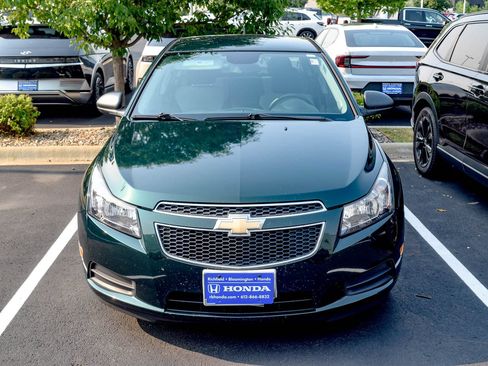Used 2014 Chevrolet Cruze LS FWD image 2