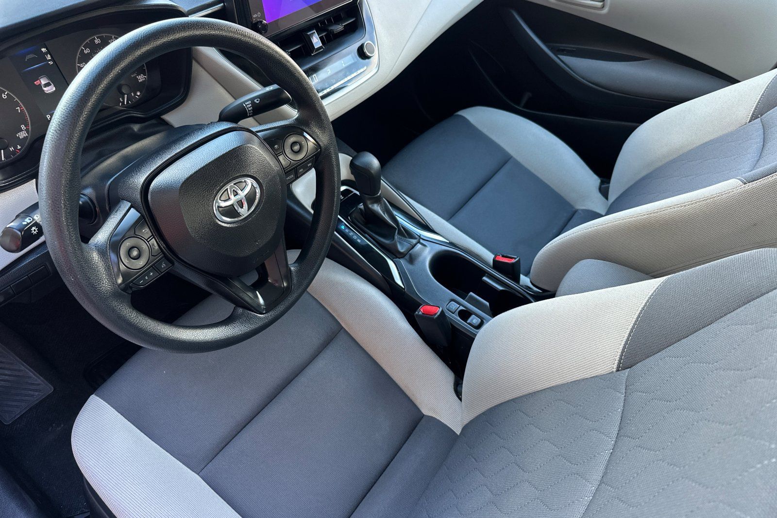 Used 2024 Toyota Corolla LE FWD image 10