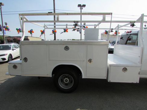 Used 2022 Chevrolet Silverado 3500 W/T w/ WT Fleet Convenience Package RWD image 5
