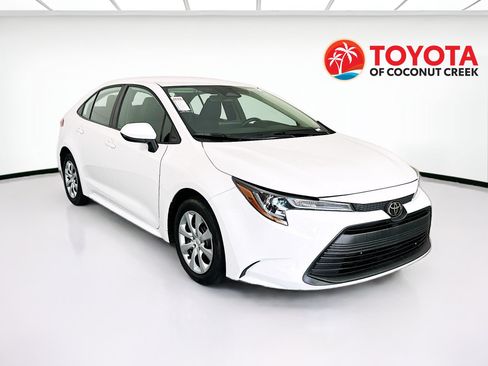 Used 2024 Toyota Corolla LE FWD image 1
