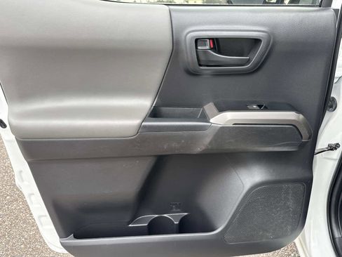 Used 2022 Toyota Tacoma SR5 image 11