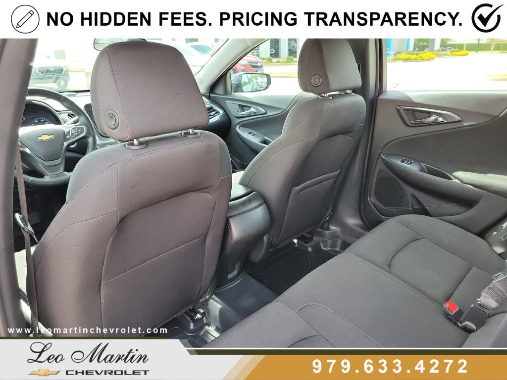 Used 2025 Chevrolet Malibu RS FWD image 9