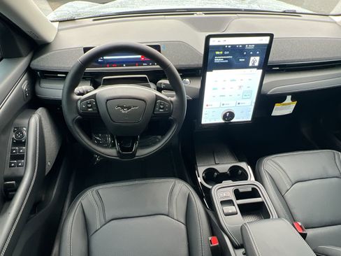 New 2025 Ford Mustang Mach-E Premium image 23