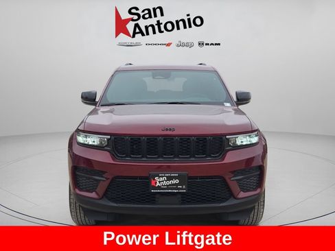 New 2025 Jeep Grand Cherokee Altitude RWD image 4