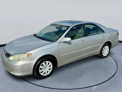 Used 2005 Toyota Camry LE FWD image 3