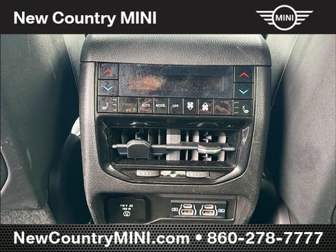 Used 2022 Jeep Grand Cherokee L Overland w/ Luxury Tech Group IV AWD/4WD image 25