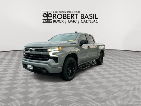 Used 2024 Chevrolet Silverado 1500 RST w/ Dark Appearance Package AWD/4WD image 4