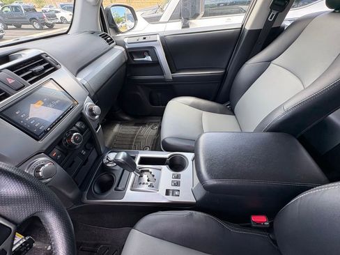 Used 2018 Toyota 4Runner SR5 Premium AWD/4WD image 25