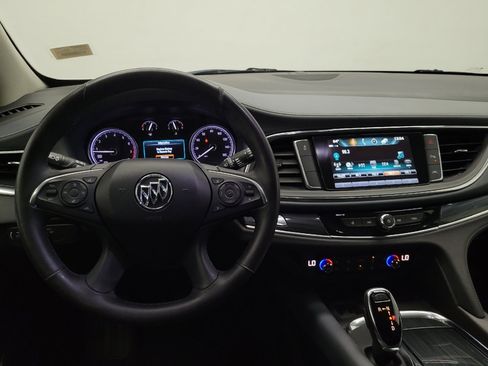 Used 2018 Buick Enclave Premium image 22