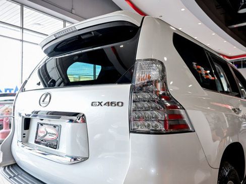 Used 2016 Lexus GX 460 image 12