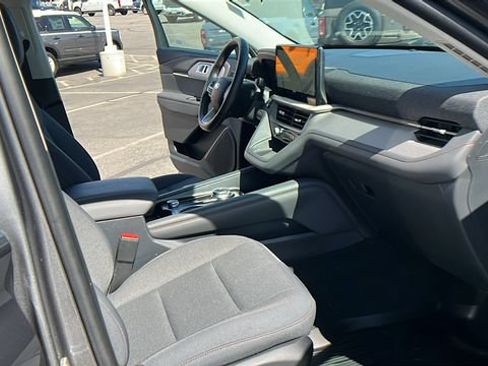 Used 2025 Ford Explorer Active RWD image 13