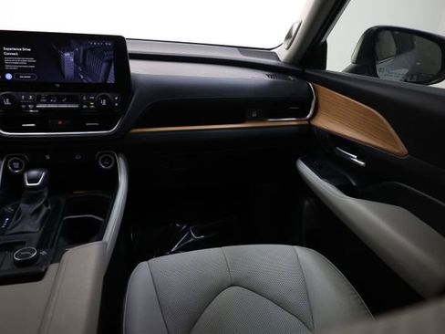 Used 2024 Toyota Grand Highlander Platinum image 85