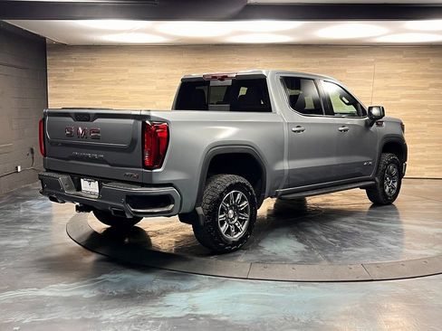 Used 2024 GMC Sierra 1500 AT4 w/ Technology Package AWD/4WD image 11