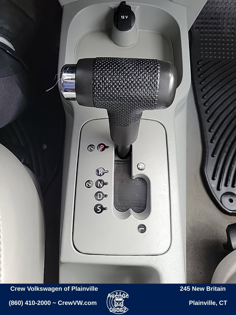 Used 2008 Volkswagen Beetle S FWD image 9