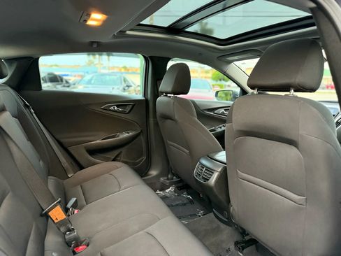 Used 2022 Chevrolet Malibu LT image 16