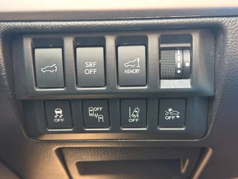 Used 2017 Subaru Outback 2.5i Premium AWD/4WD image 19