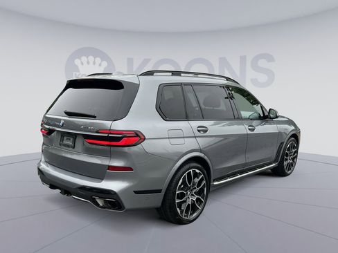 Used 2025 BMW X7 xDrive40i w/ M Sport Package AWD/4WD image 16