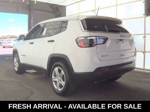 Used 2023 Jeep Compass Sport AWD/4WD image 4