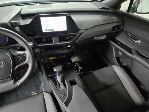 Certified 2024 Lexus UX 250h FWD image 17