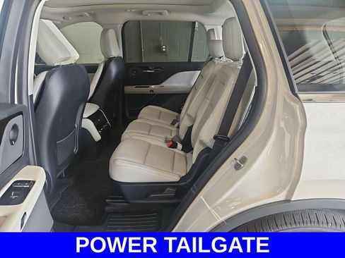 Used 2025 Lincoln Aviator Reserve w/ Illumination Package AWD/4WD image 16