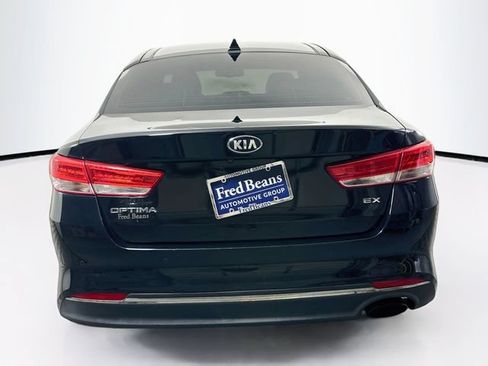 Used 2018 Kia Optima EX w/ Premium Package FWD image 7