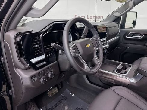 Used 2025 Chevrolet Silverado 3500 LTZ w/ LTZ Premium Package AWD/4WD image 12
