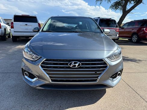 Used 2020 Hyundai Accent SEL FWD image 2