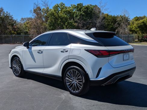Used 2023 Lexus RX 350 w/ Accessory Package (Z1) image 4
