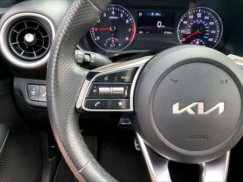 Used 2023 Kia Forte GT-Line w/ GT-Line Premium Package FWD image 17