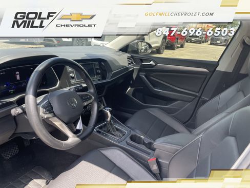Used 2024 Volkswagen Jetta SE FWD image 14