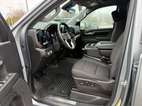Used 2024 GMC Sierra 1500 Elevation image 12