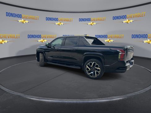 Used 2024 Chevrolet Silverado EV RST AWD/4WD image 9